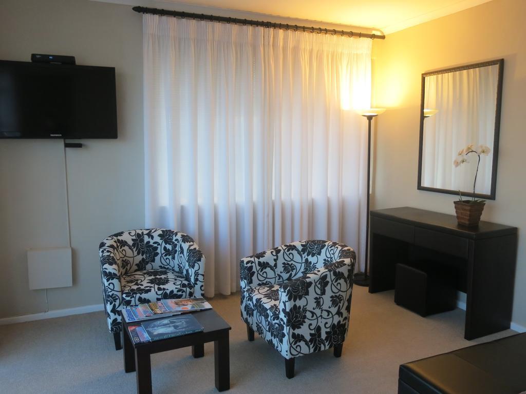 Beaumonte Guesthouse เฮอร์มานุส ภายนอก รูปภาพ