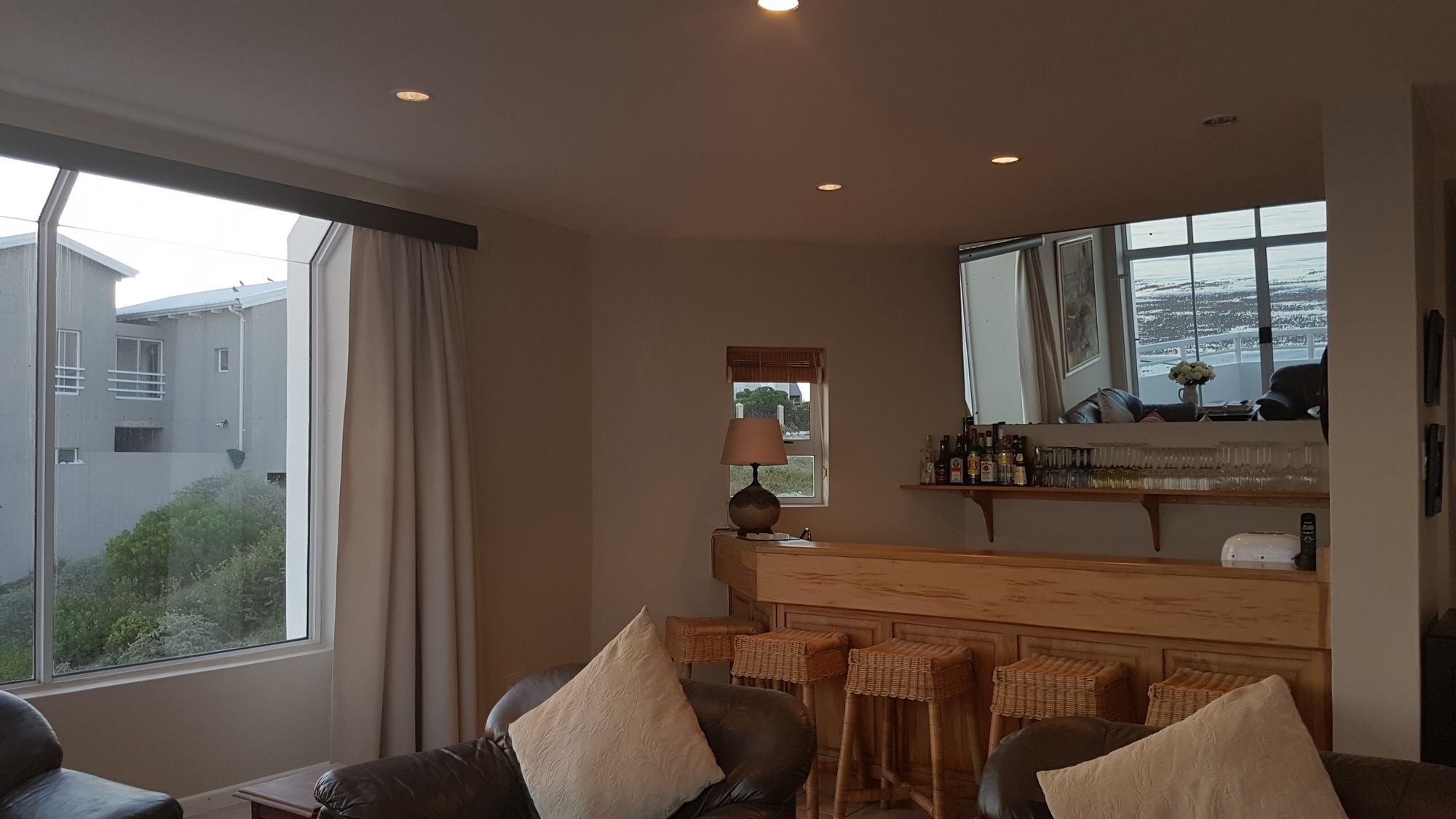 Beaumonte Guesthouse เฮอร์มานุส ภายนอก รูปภาพ
